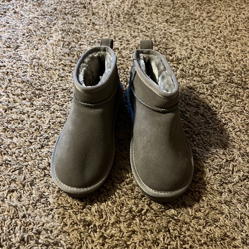 Womens Amazon boots